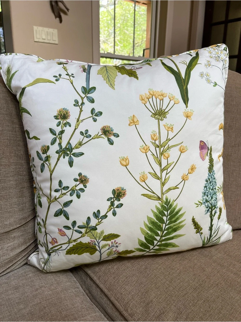 Ballard Designs Isabella Pillow (Cover & Insert) Green 20” Botanical Print NWOT